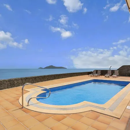 Villa Casa Elena Playa Blanca